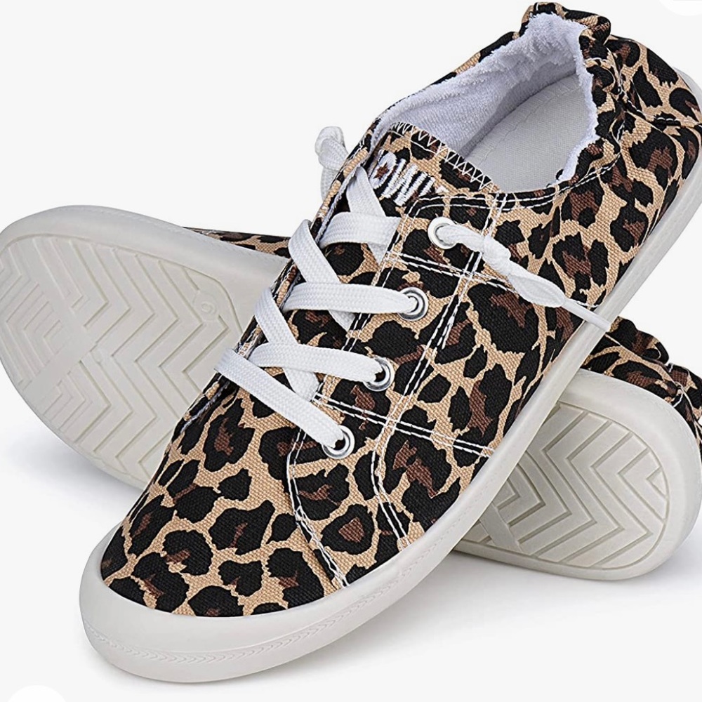 Sowift Women’s Low Top Canvas Fashion Slip On Sneaker Casual Walking Shoes